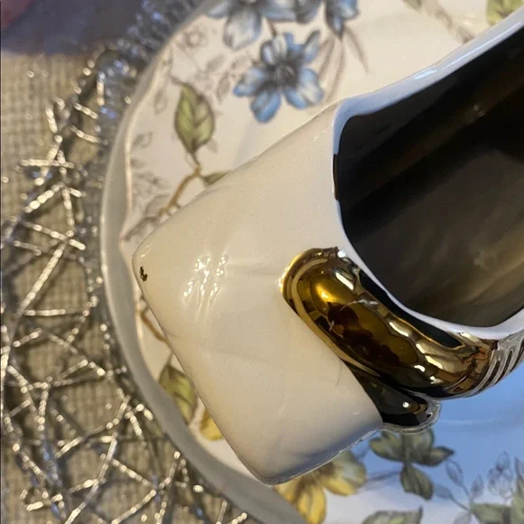 White Ceramic Quilted-Style HANDBAG! - Picture 8 of 9